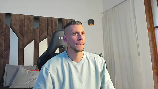 Snapshot of J_king__ chatting on 06.22.26 J king online show from 06.22.26
