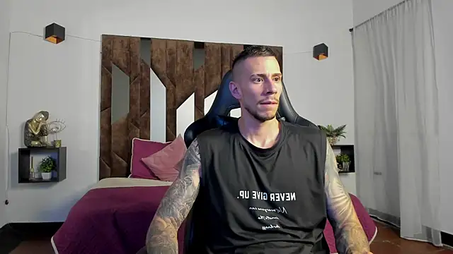 Snapshot of J_king__ chatting on 06.24.26 J king online show from 06.24.26