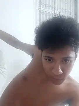 Snapshot of gay19anosvirgem chatting on 12.21.25 gay19anosvirgem online show from 12.21.25