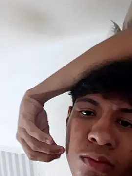 Snapshot of gay19anosvirgem chatting on 12.21.25 gay19anosvirgem online show from 12.21.25