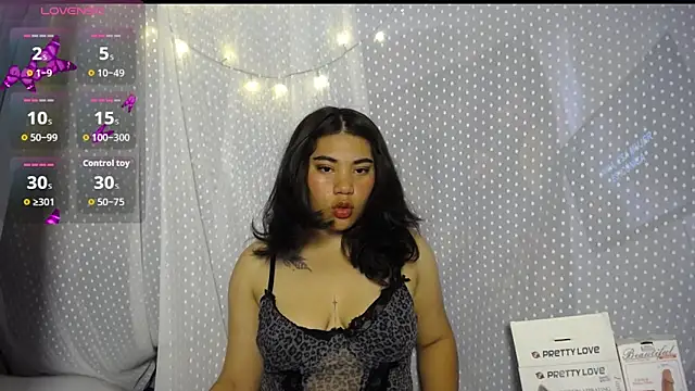 deliaquafurr1 online show from 02.04.26