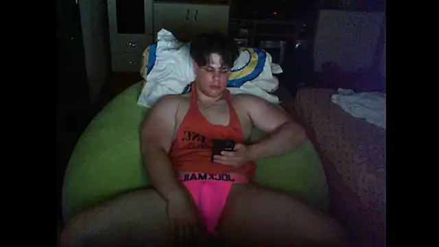 Snapshot of GymGuy0505 chatting on 06.01.26 GymGuy0505 online show from 06.01.26