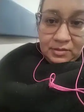 Snapshot of sharon_G chatting on 03.26.26 sharon G online show from 03.26.26