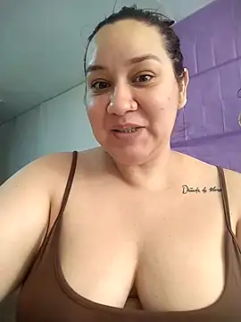 Snapshot of sharon_G chatting on 04.04.26 sharon G online show from 04.04.26