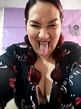 Snapshot of sharon_G chatting on 04.06.26 sharon G online show from 04.06.26