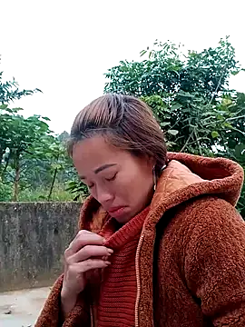 Snapshot of little-effy chatting on 01.13.26 little-effy online show from 01.13.26