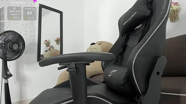 Snapshot of Darele_ chatting on 01.09.26 Darele online show from 01.09.26