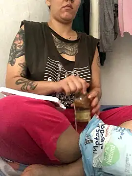 Snapshot of Darele_ chatting on 01.15.26 Darele online show from 01.15.26