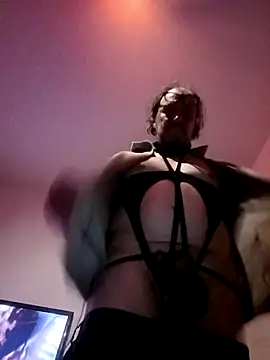 Olivassl22 online show from 04.22.26