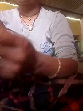 Snapshot of Aaisha_01 chatting on 04.23.26 Aaisha 01 online show from 04.23.26