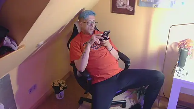 AskAveryAnything online show from 04.23.26