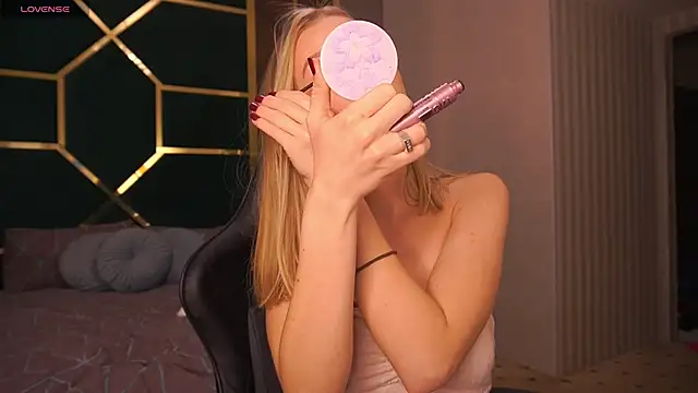 MollyyMayy online show from 04.11.26