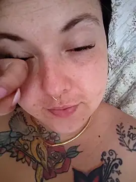 Divine Pouvoir online show from 02.11.26