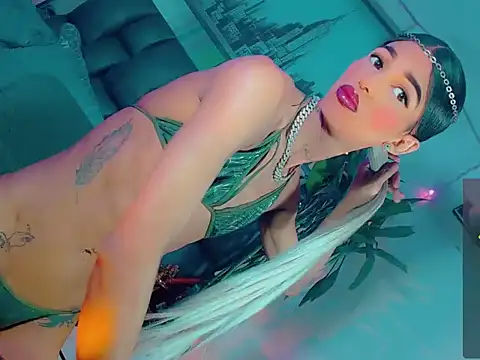 agathaferrer3 online show from 04.12.26