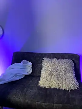 Lunaclarx online show from 12.18.25