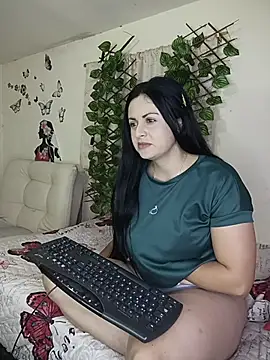 Snapshot of Juli_castillo1 chatting on 03.17.26 Juli castillo1 online show from 03.17.26