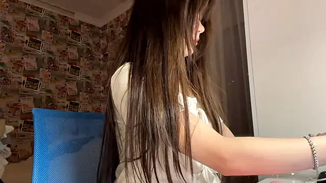 Snapshot of GuyedTheobid chatting on 12.19.25 GuyedTheobid online show from 12.19.25