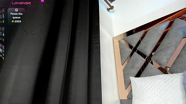 Cheerry Lee  online show from 01.07.26