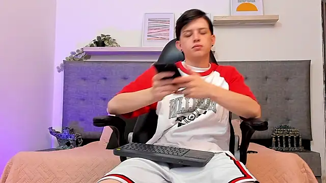 sebastamayo  online show from 03.17.26