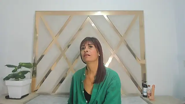 Selenaasm online show from 02.16.26