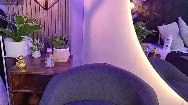 Snapshot of vicky_lopez chatting on 04.12.26 vicky lopez online show from 04.12.26