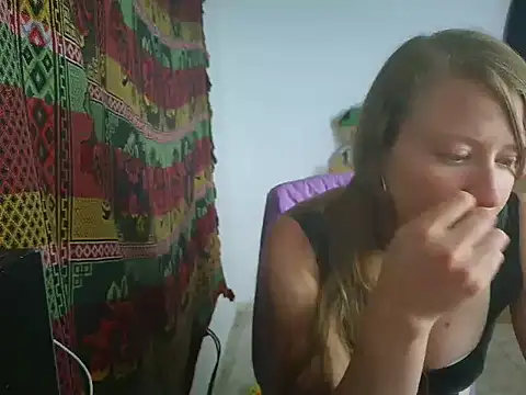 Snapshot of arianna_blonde chatting on 02.21.26 arianna blonde online show from 02.21.26