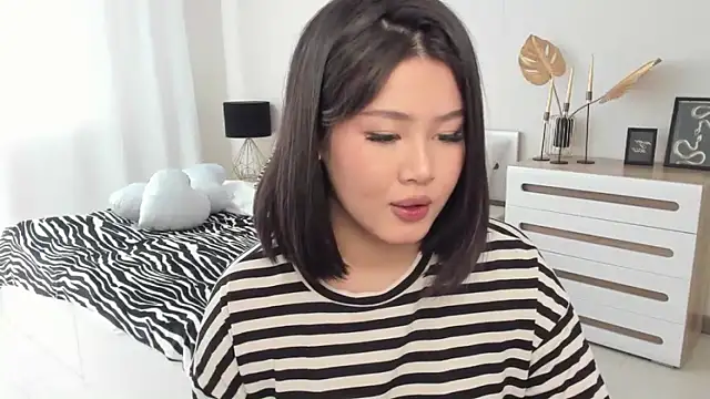 Brunette Charm online show from 03.11.26