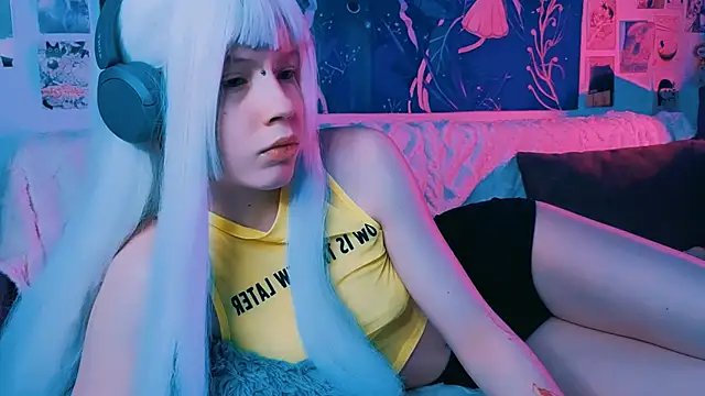 PeacchyPawss online show from 02.21.26