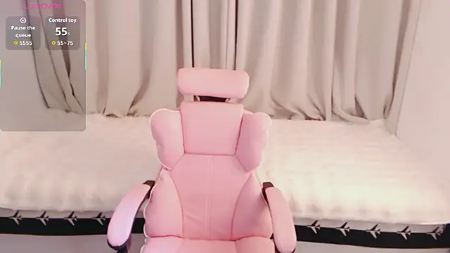 Snapshot of Emma-968 chatting on 01.06.26 Emma-968 online show from 01.06.26