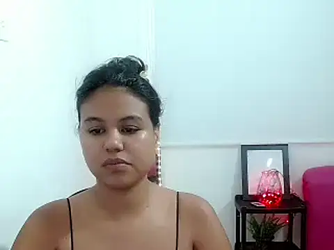 Snapshot of Shawnycarson chatting on 06.15.26 Shawnycarson online show from 06.15.26