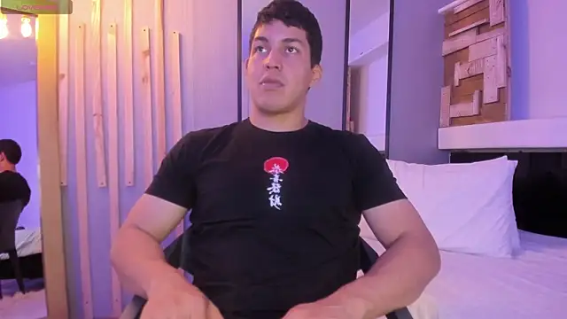 Snapshot of DamianKink chatting on 01.08.26 DamianKink online show from 01.08.26