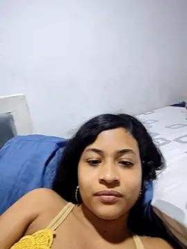 Snapshot of DAFNNEE_HOT chatting on 02.04.26 DAFNNEE HOT online show from 02.04.26