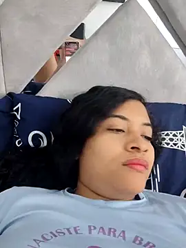 Snapshot of DAFNNEE_HOT chatting on 04.14.26 DAFNNEE HOT online show from 04.14.26