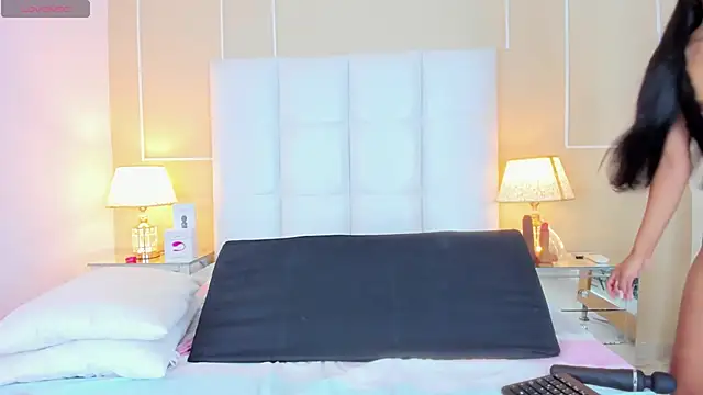 Dolly Dirty Squirrt online show from 01.09.26