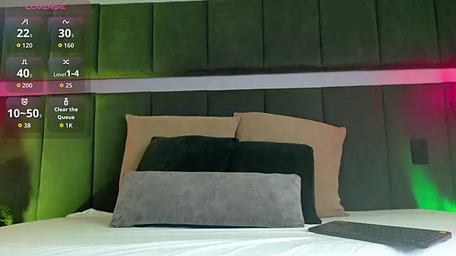 luna blannco online show from 03.17.26