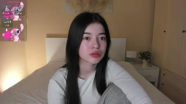 LisaColee online show from 03.26.26