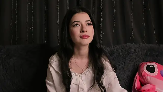 Snapshot of LisaColee chatting on 06.22.26 LisaColee online show from 06.22.26