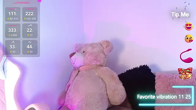 Snapshot of Ana_herrera chatting on 12.16.25 Ana herrera online show from 12.16.25