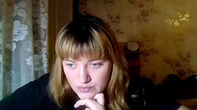 swett girll online show from 12.13.25