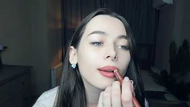 Snapshot of YvonneRobes chatting on 02.01.26 YvonneRobes online show from 02.01.26