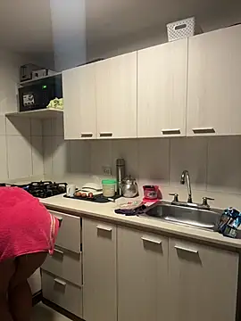 Snapshot of channelportman chatting on 02.02.26 channelportman online show from 02.02.26