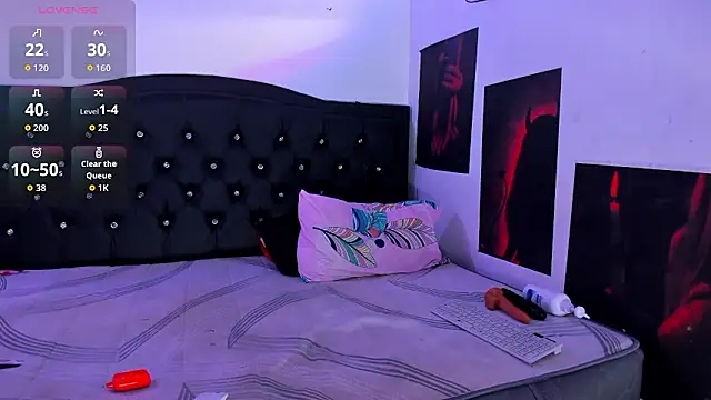 SweetVenomX online show from 01.08.26