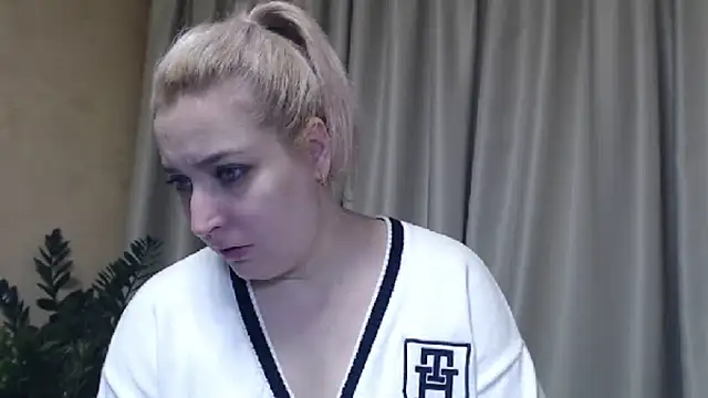 sweetpussy13 online show from 02.05.25