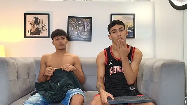 Snapshot of DIAMOND_BLACKS chatting on 02.05.26 DIAMOND BLACKS online show from 02.05.26