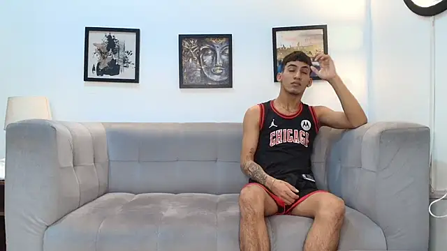 Snapshot of DIAMOND_BLACKS chatting on 02.21.26 DIAMOND BLACKS online show from 02.21.26