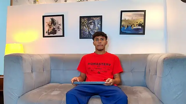 Snapshot of DIAMOND_BLACKS chatting on 02.24.26 DIAMOND BLACKS online show from 02.24.26