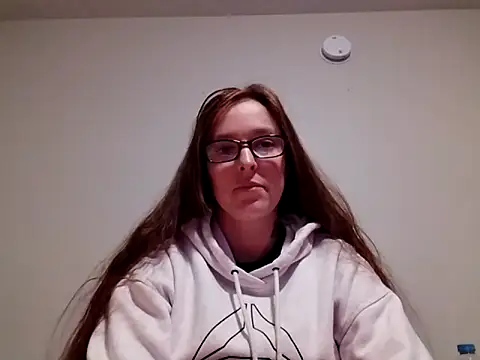 Snapshot of redremmi chatting on 12.15.25 redremmi online show from 12.15.25