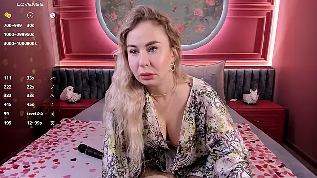 Snapshot of TiffanyThoughts chatting on 02.22.26 TiffanyThoughts online show from 02.22.26