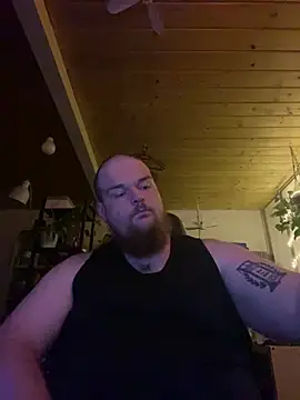 Snapshot of YoursxTruly chatting on 12.17.25 YoursxTruly online show from 12.17.25