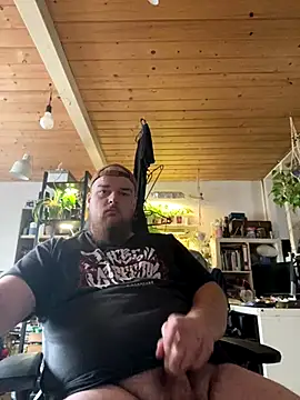 Snapshot of YoursxTruly chatting on 01.08.26 YoursxTruly online show from 01.08.26